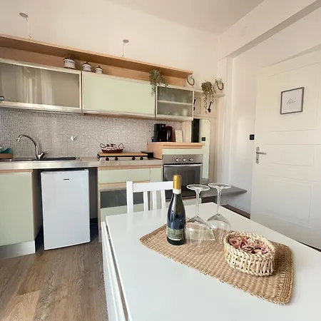 Eraora Apartrooms - Station Apartman Bologna